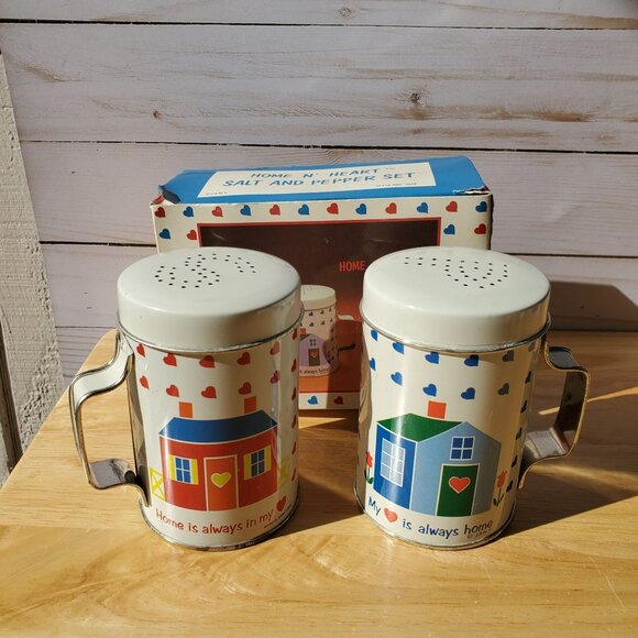 Vintage 1980s Salt And Pepper Shakers Home N Heart Made in Hong Kong - Picture 2 of 8